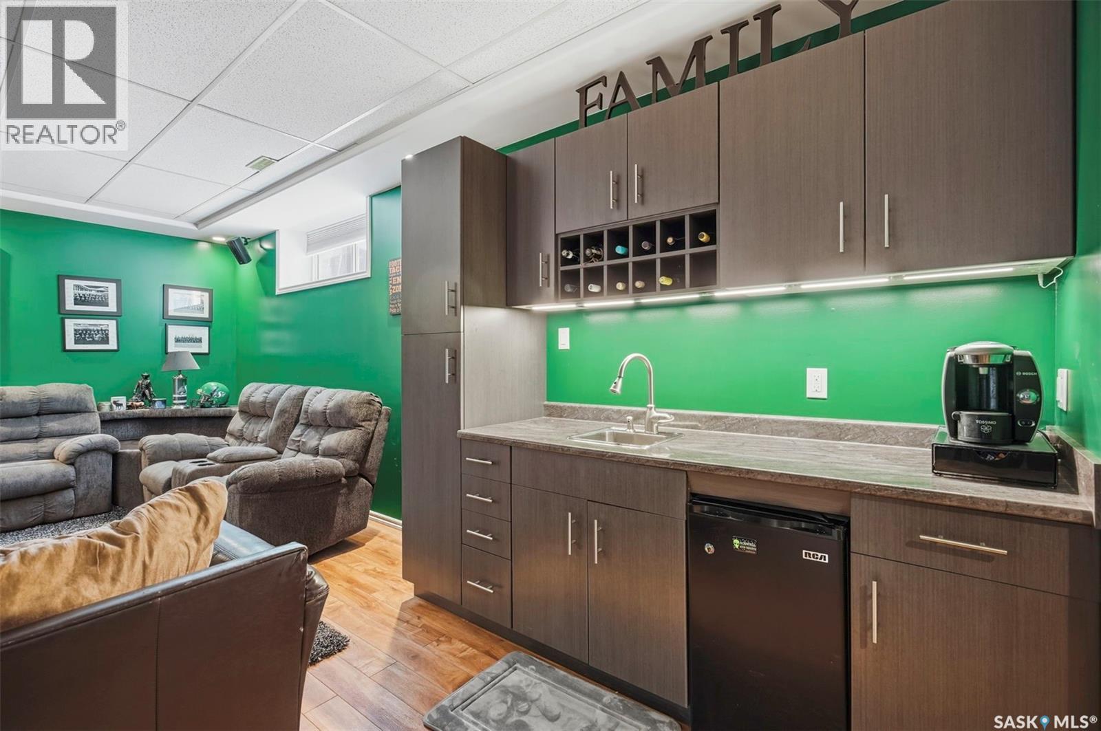 612 Giesbrecht COURT - 29