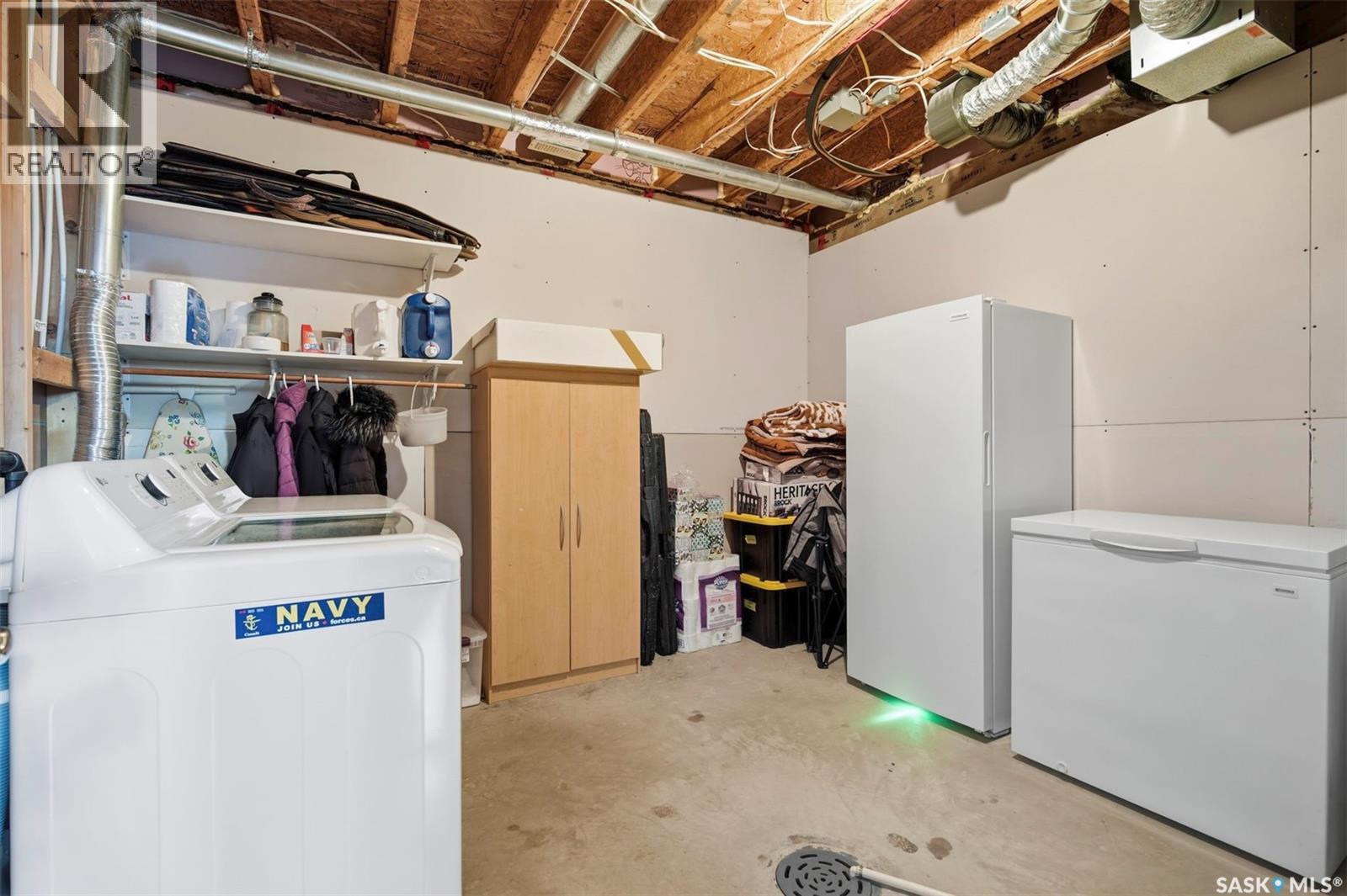 612 Giesbrecht COURT - 32