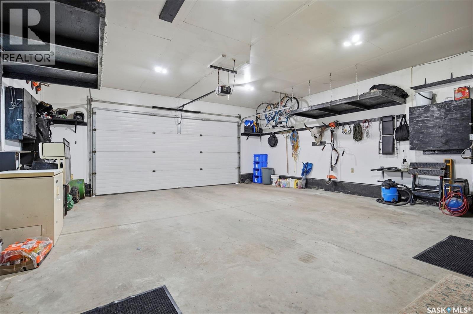 612 Giesbrecht COURT - 34