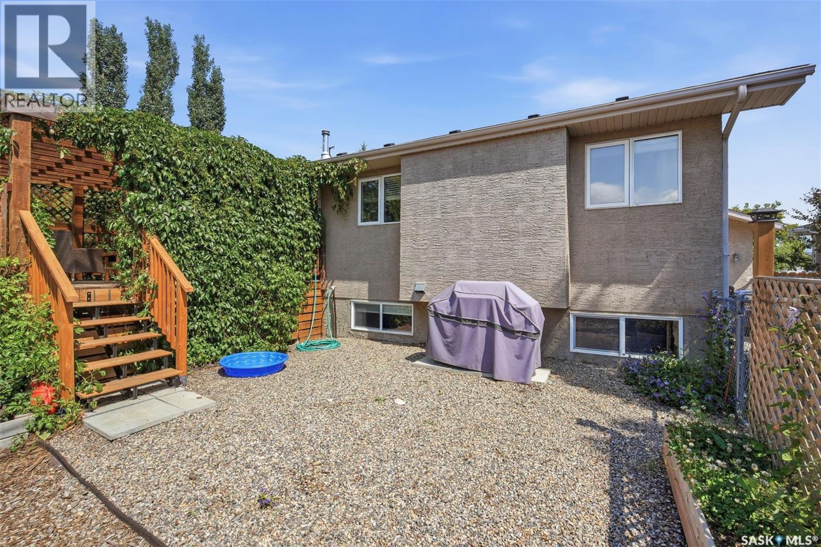 612 Giesbrecht COURT - 38