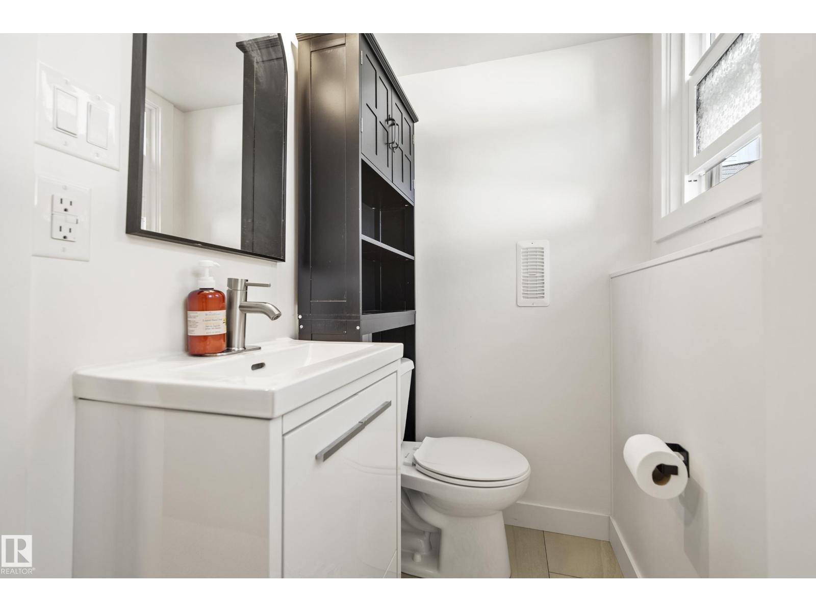 14616 88 AV NW - 35