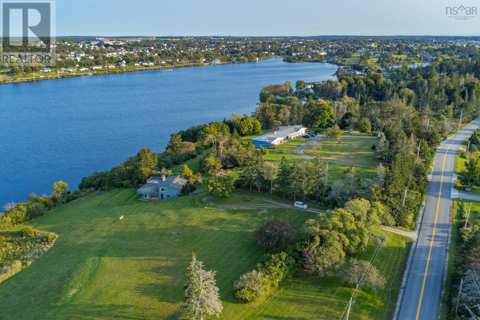 845 Lakeside Road - 45