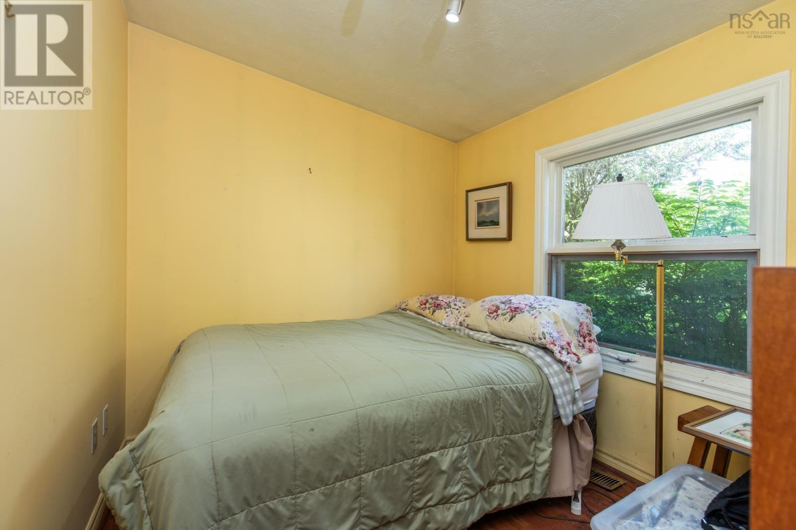 845 Lakeside Road - 17
