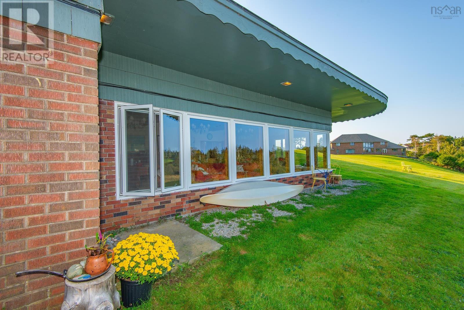845 Lakeside Road - 42