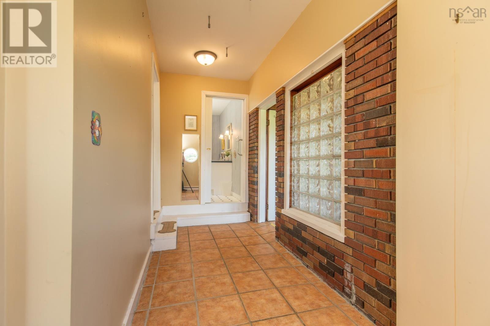 845 Lakeside Road - 40