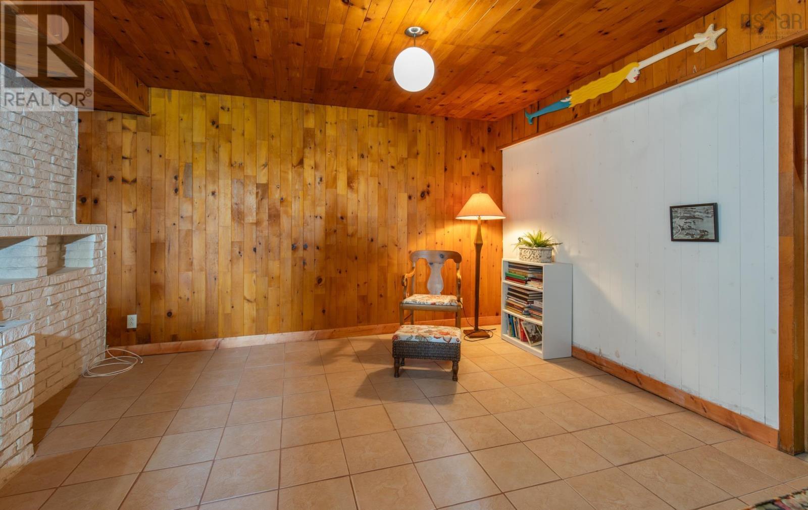 845 Lakeside Road - 25
