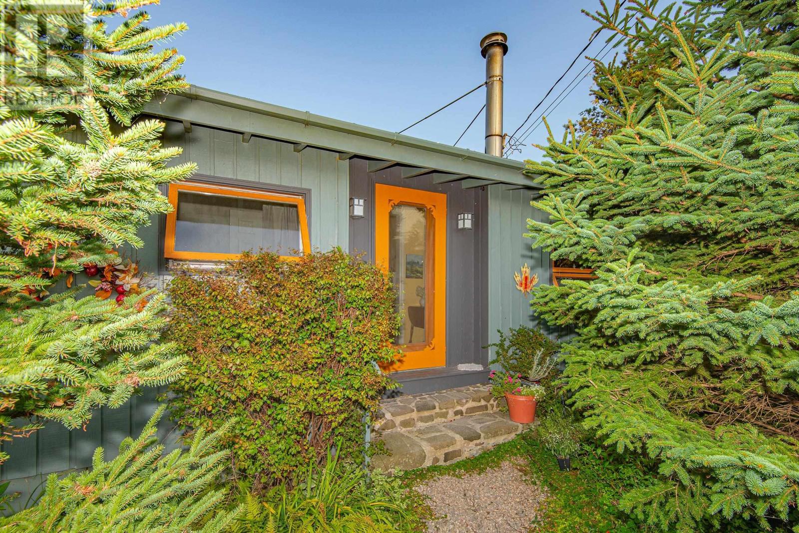 845 Lakeside Road - 8