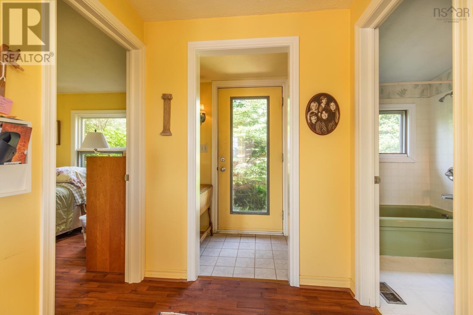 845 Lakeside Road - 15