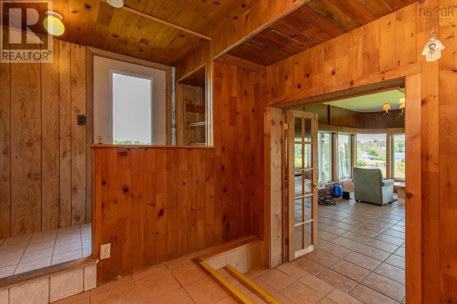 845 Lakeside Road - 22