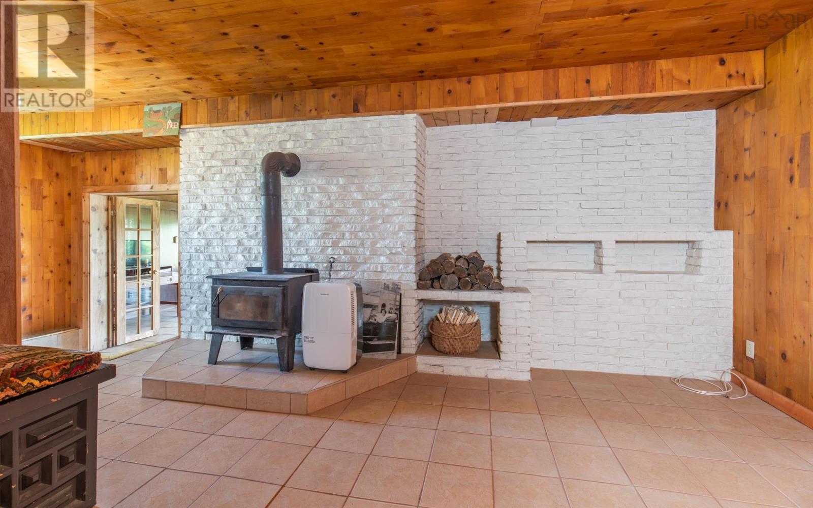 845 Lakeside Road - 26