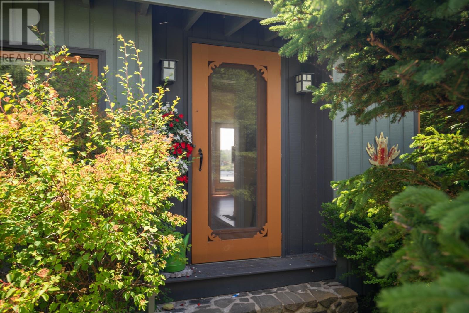 845 Lakeside Road - 8