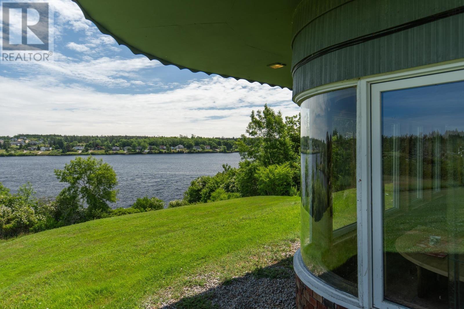 845 Lakeside Road - 44