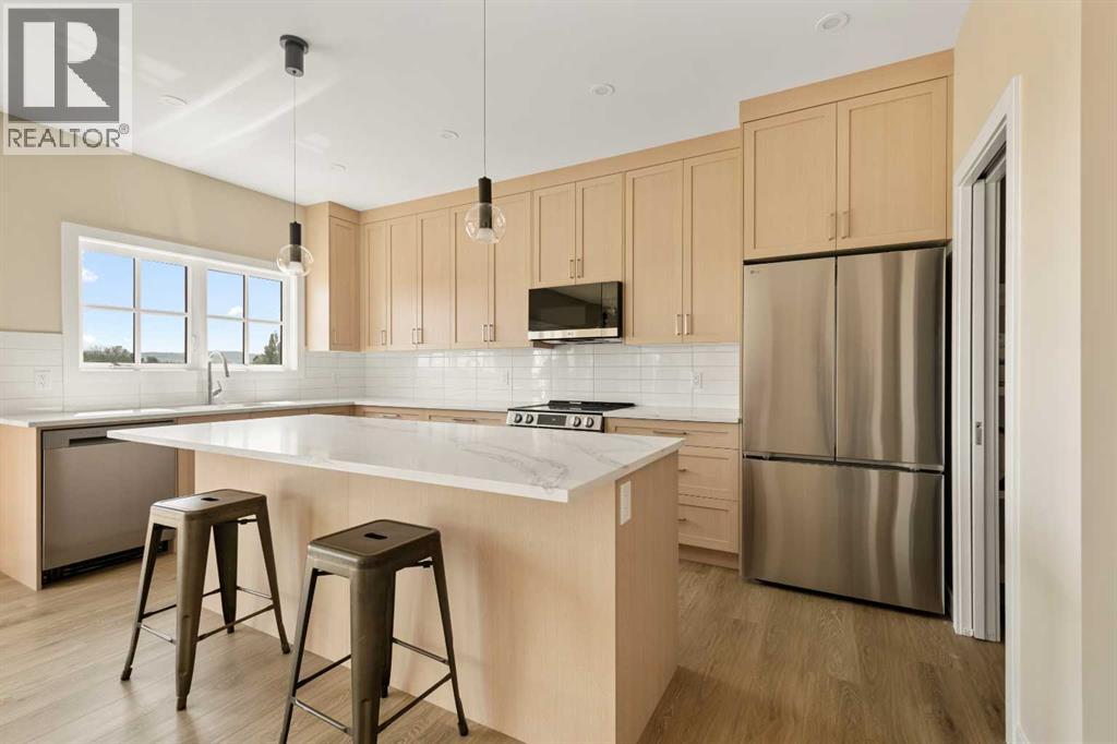 329 Flare Avenue SW - 8