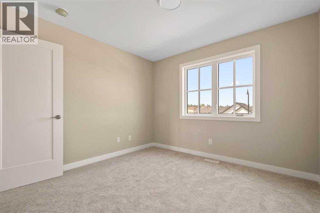 329 Flare Avenue SW - 18