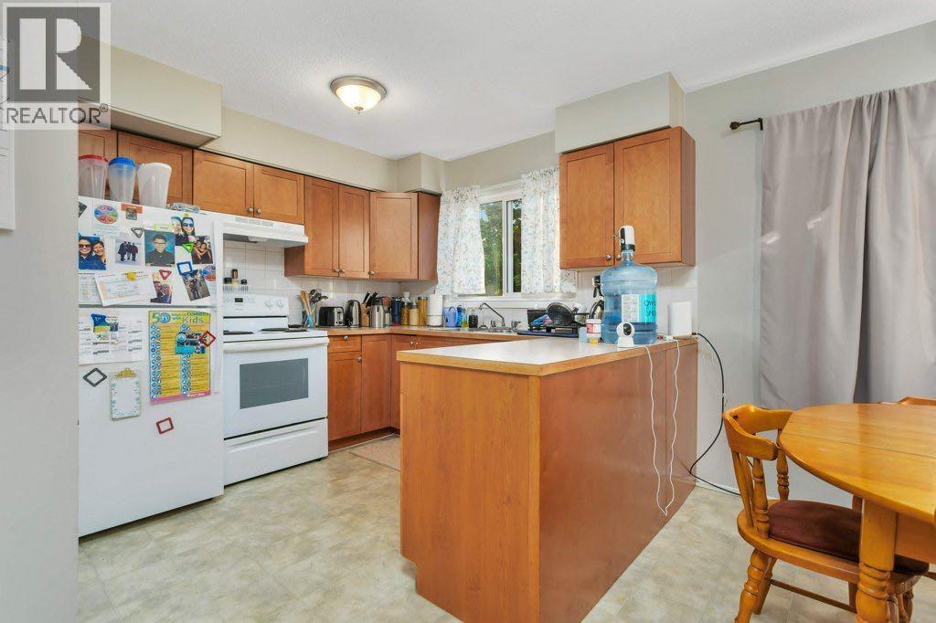 5924 & 5926 63 Street - 27