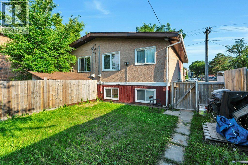 5924 & 5926 63 Street - 39