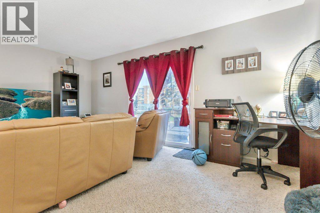 5924 & 5926 63 Street - 24