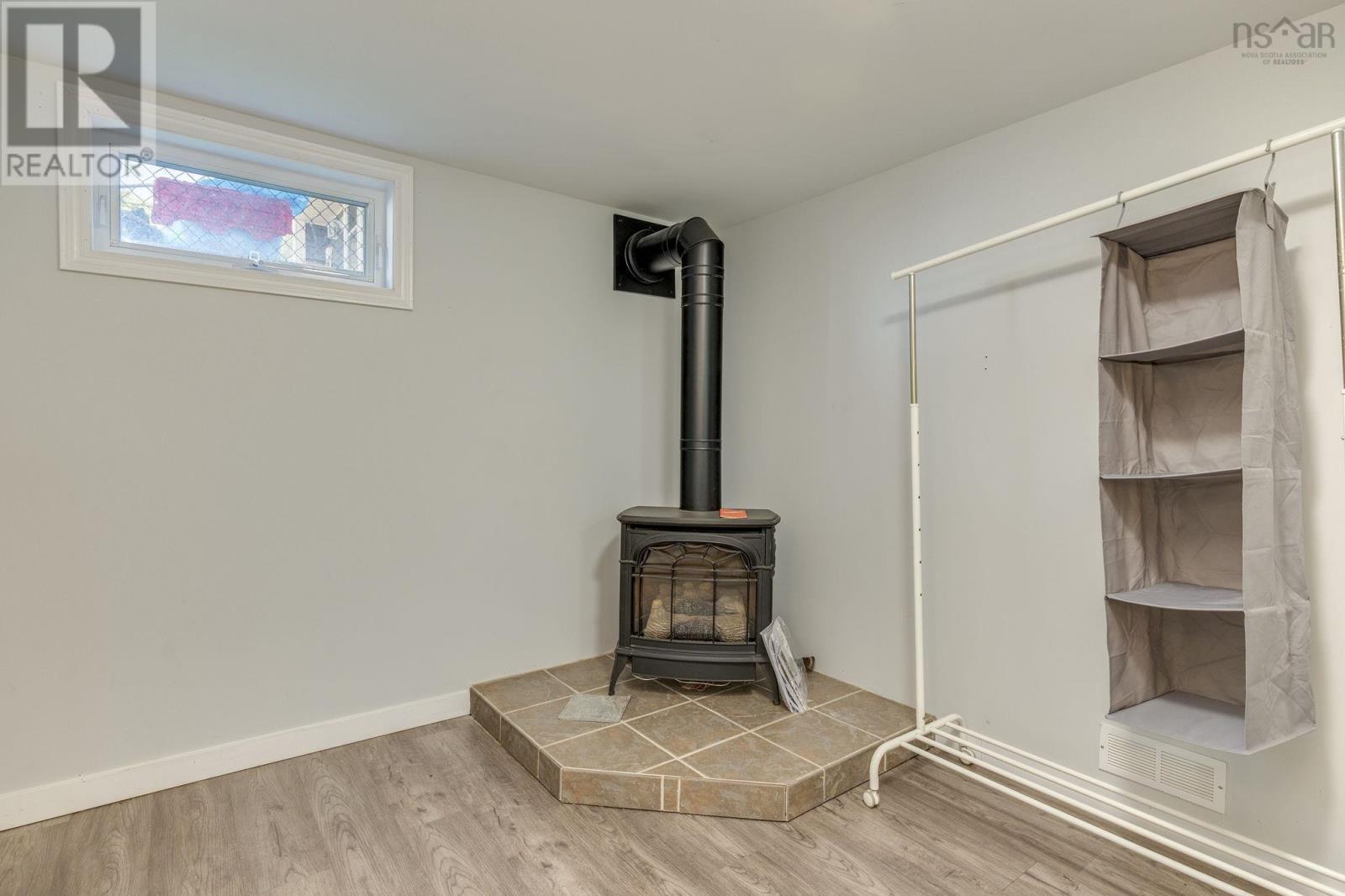 6975 Ward Avenue Avenue - 48