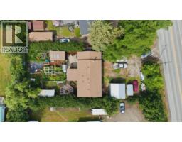4pc Bathroom - 5830 6 Highway, Lavington, BC V1B3E1 Photo 11