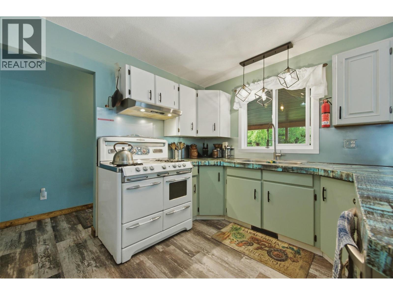 5830 6 Highway - 19