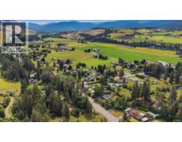 Dining room - 5830 6 Highway, Lavington, BC V1B3E1 Photo 12