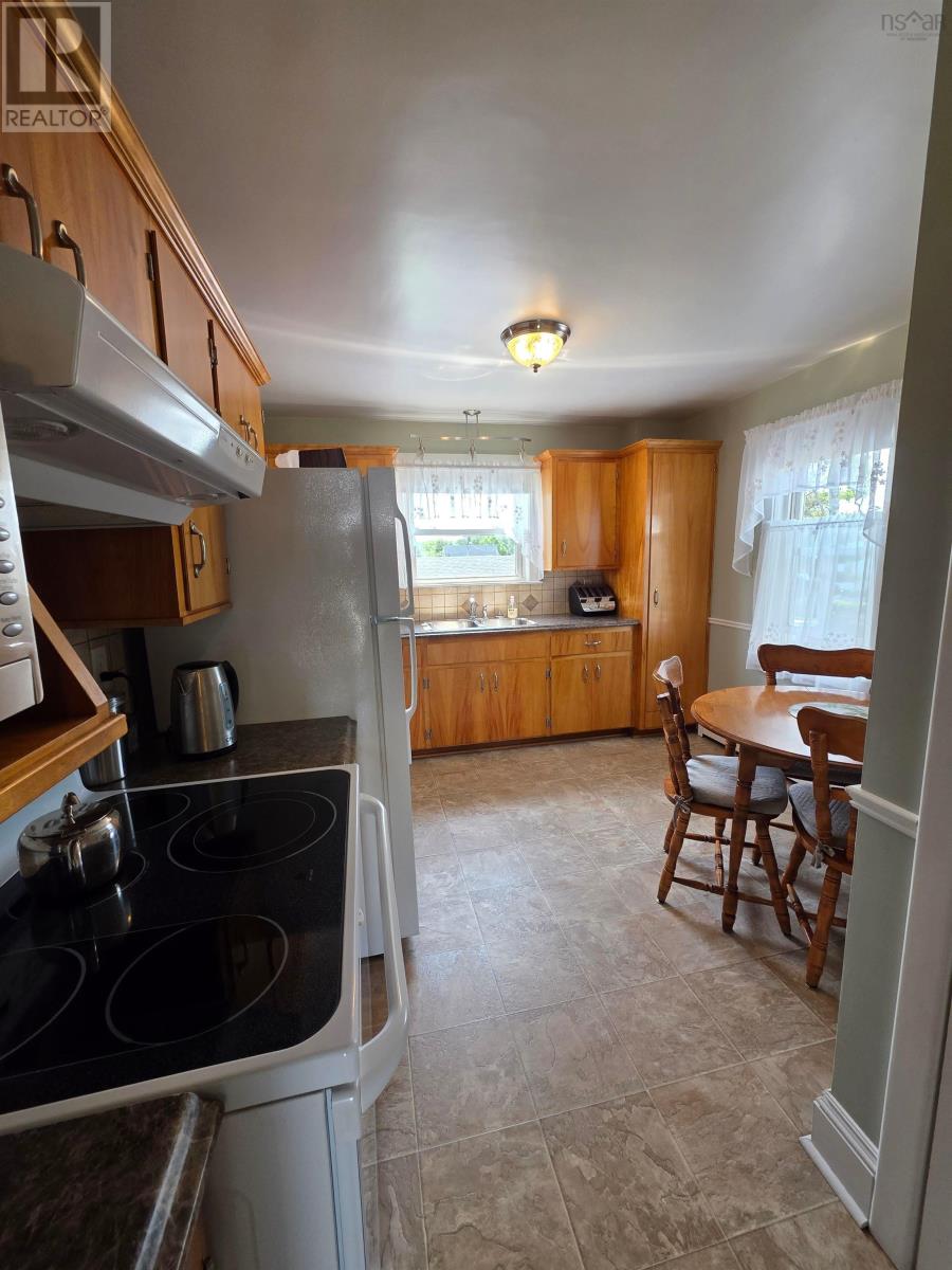172 Cabot Street - 13
