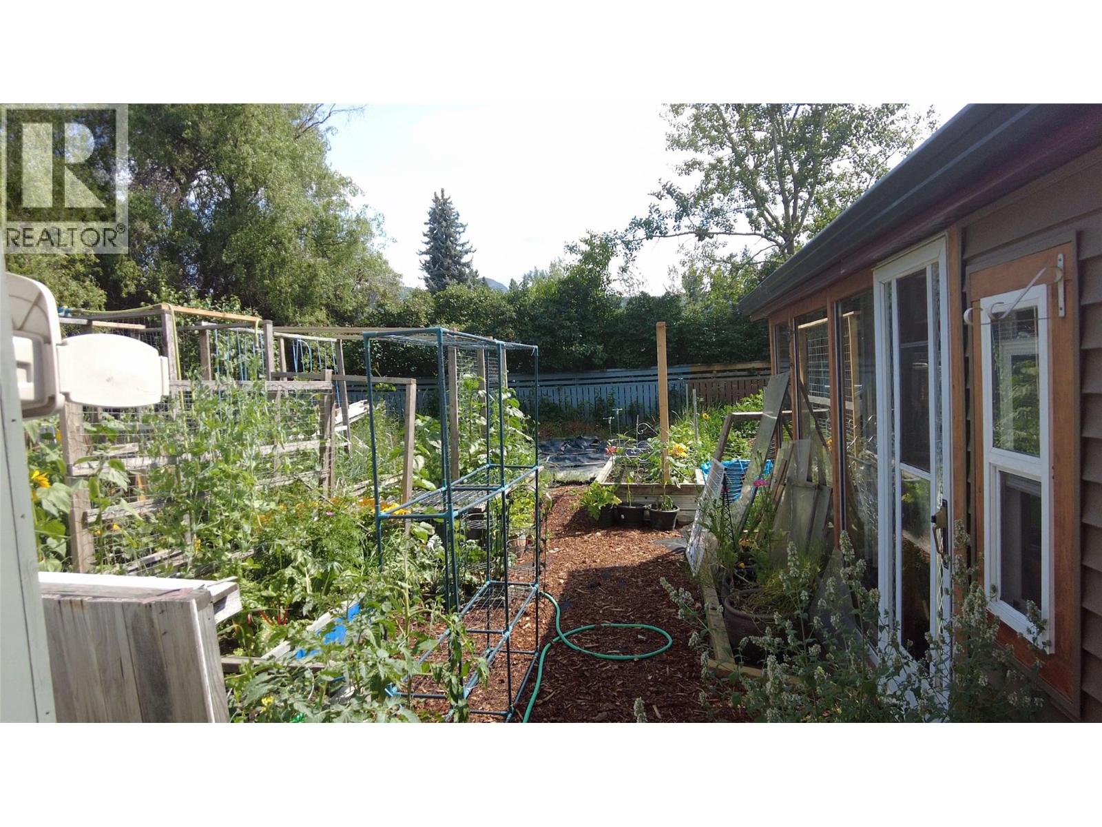 5830 6 Highway - 37
