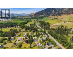 Kitchen - 5830 6 Highway, Lavington, BC V1B3E1 Photo 13