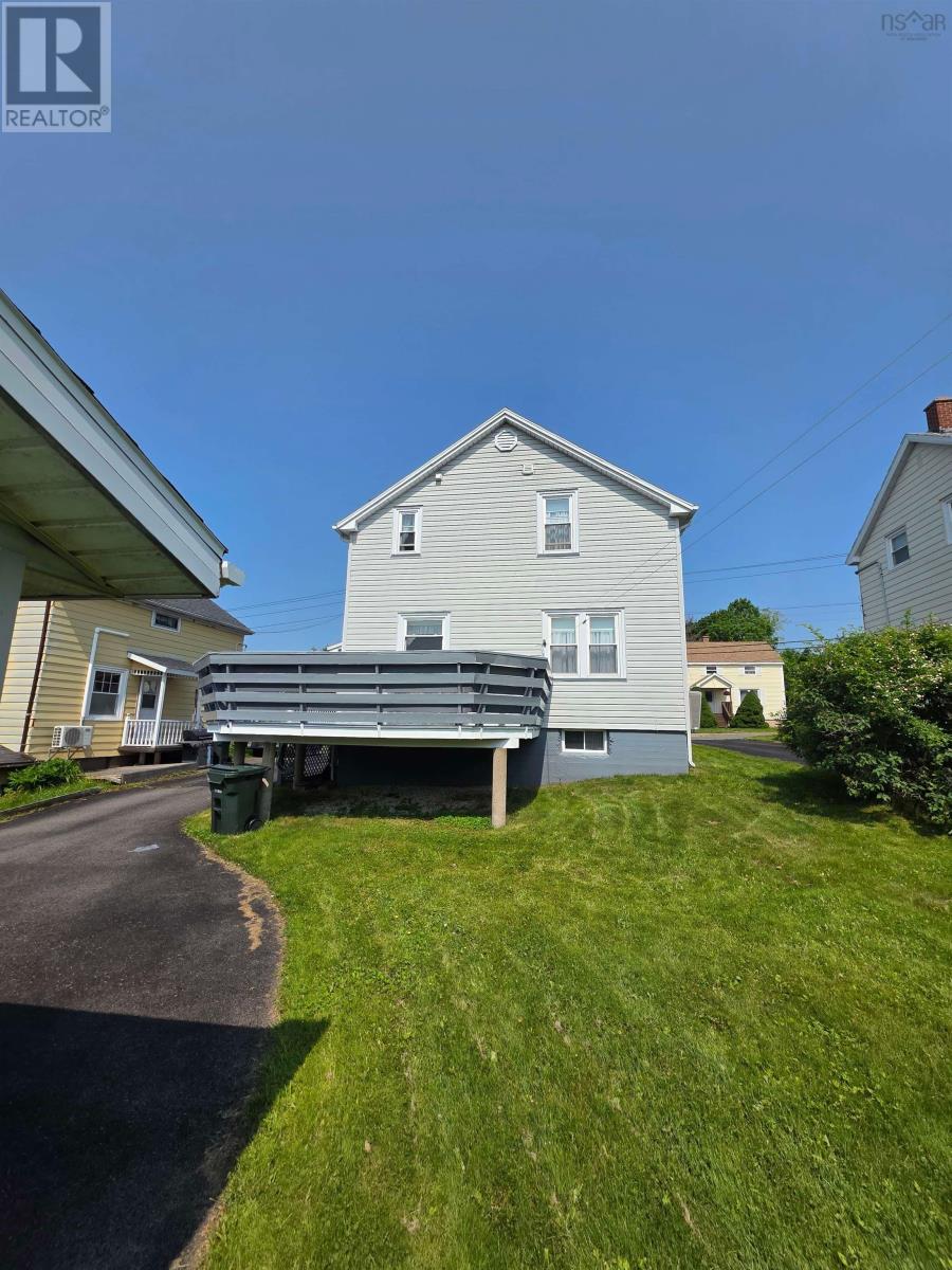 172 Cabot Street - 3