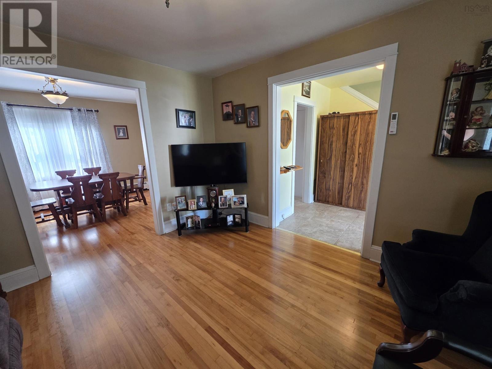 172 Cabot Street - 7