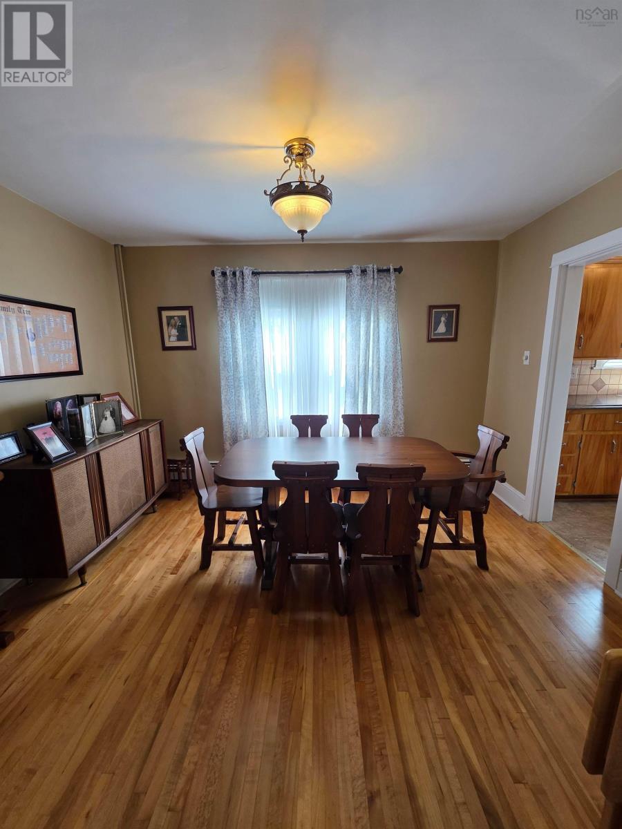 172 Cabot Street - 10