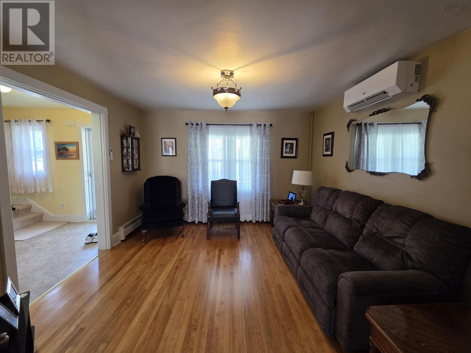 172 Cabot Street - 8