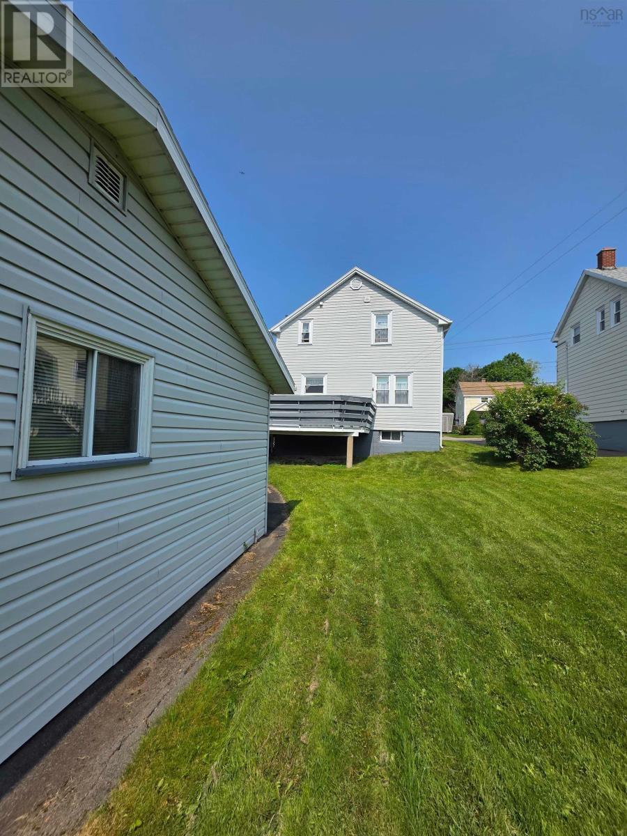 172 Cabot Street - 4