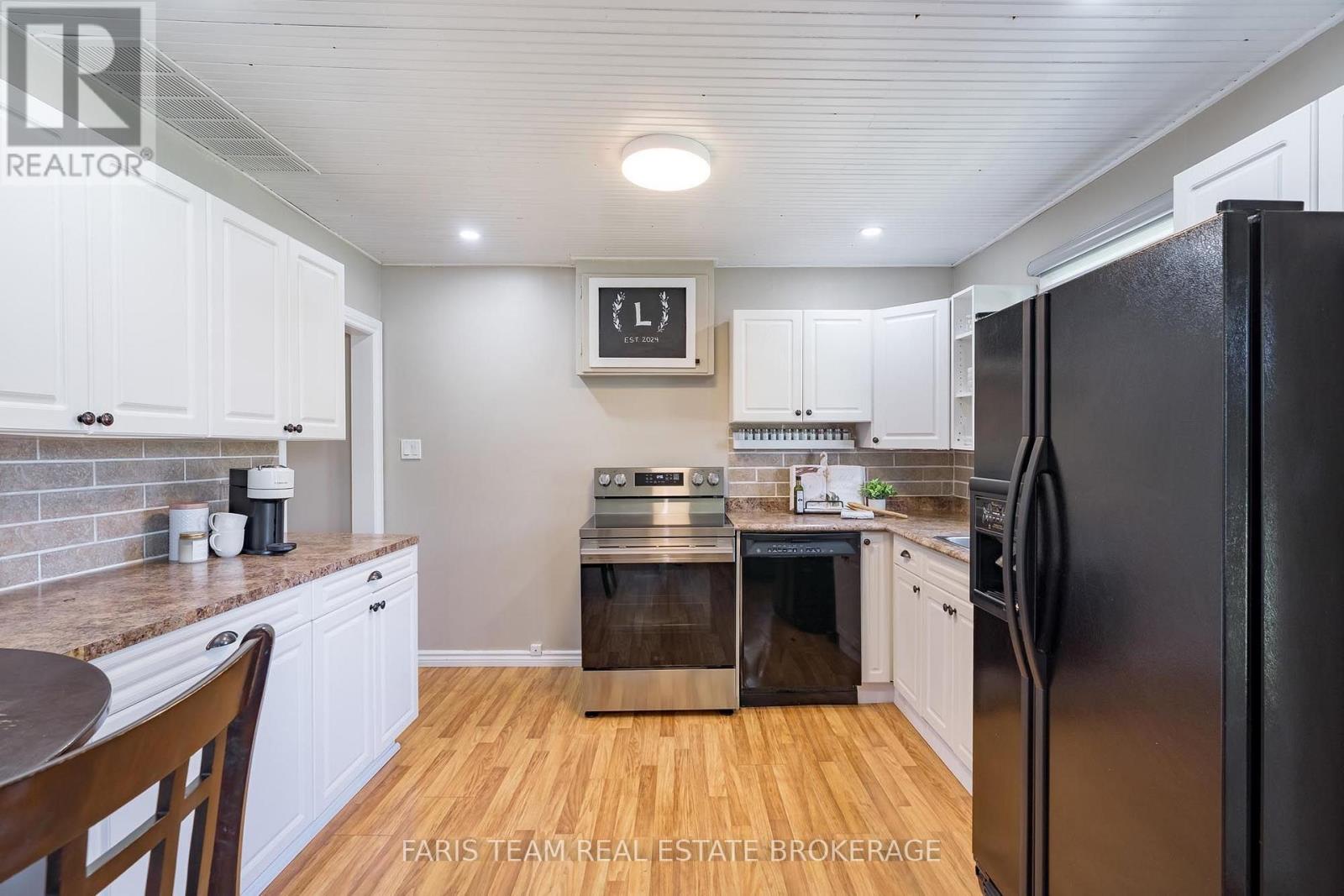 2721 CUMBERLAND ROAD - 4