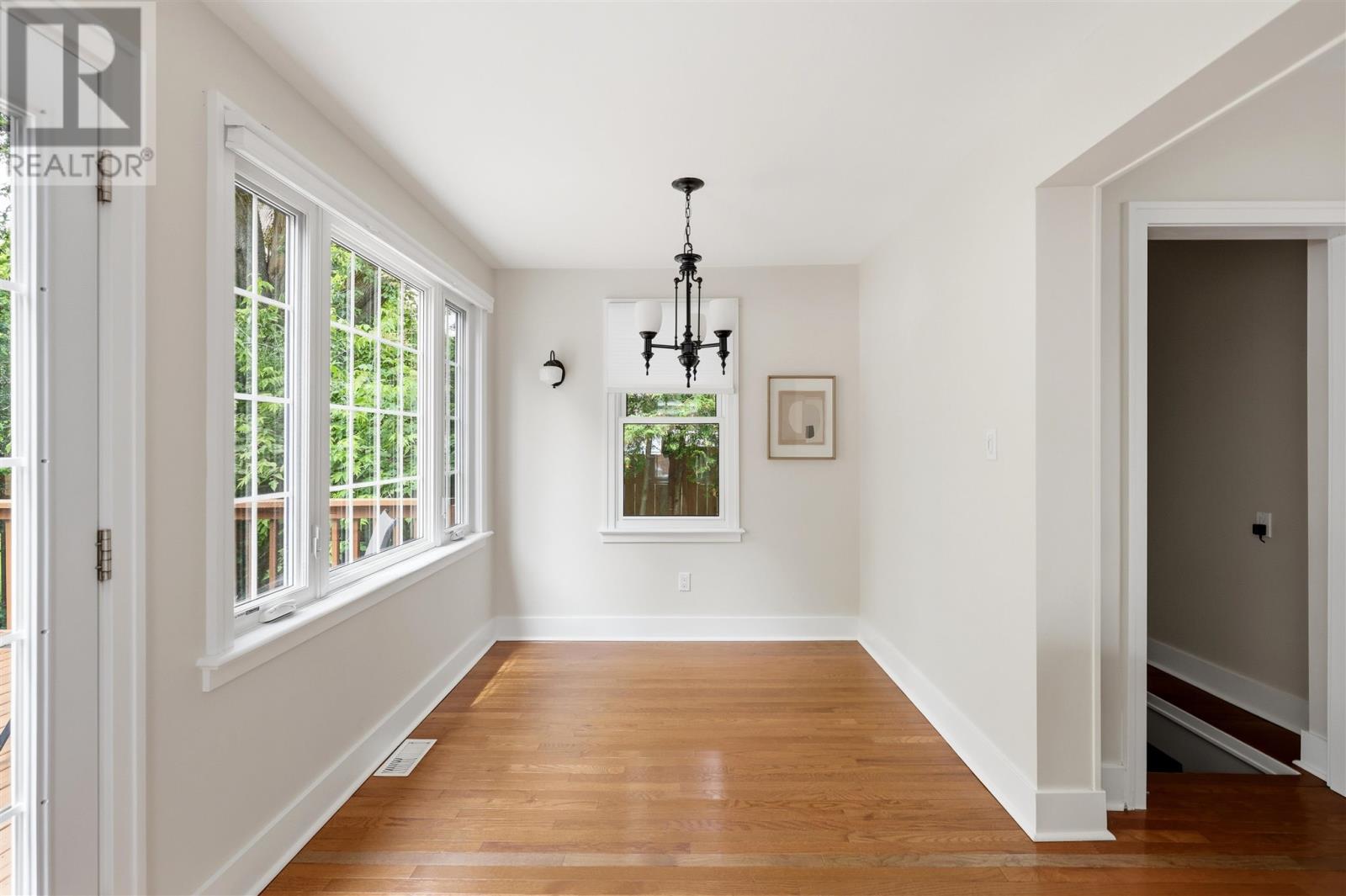 135 Leo AVE - 11