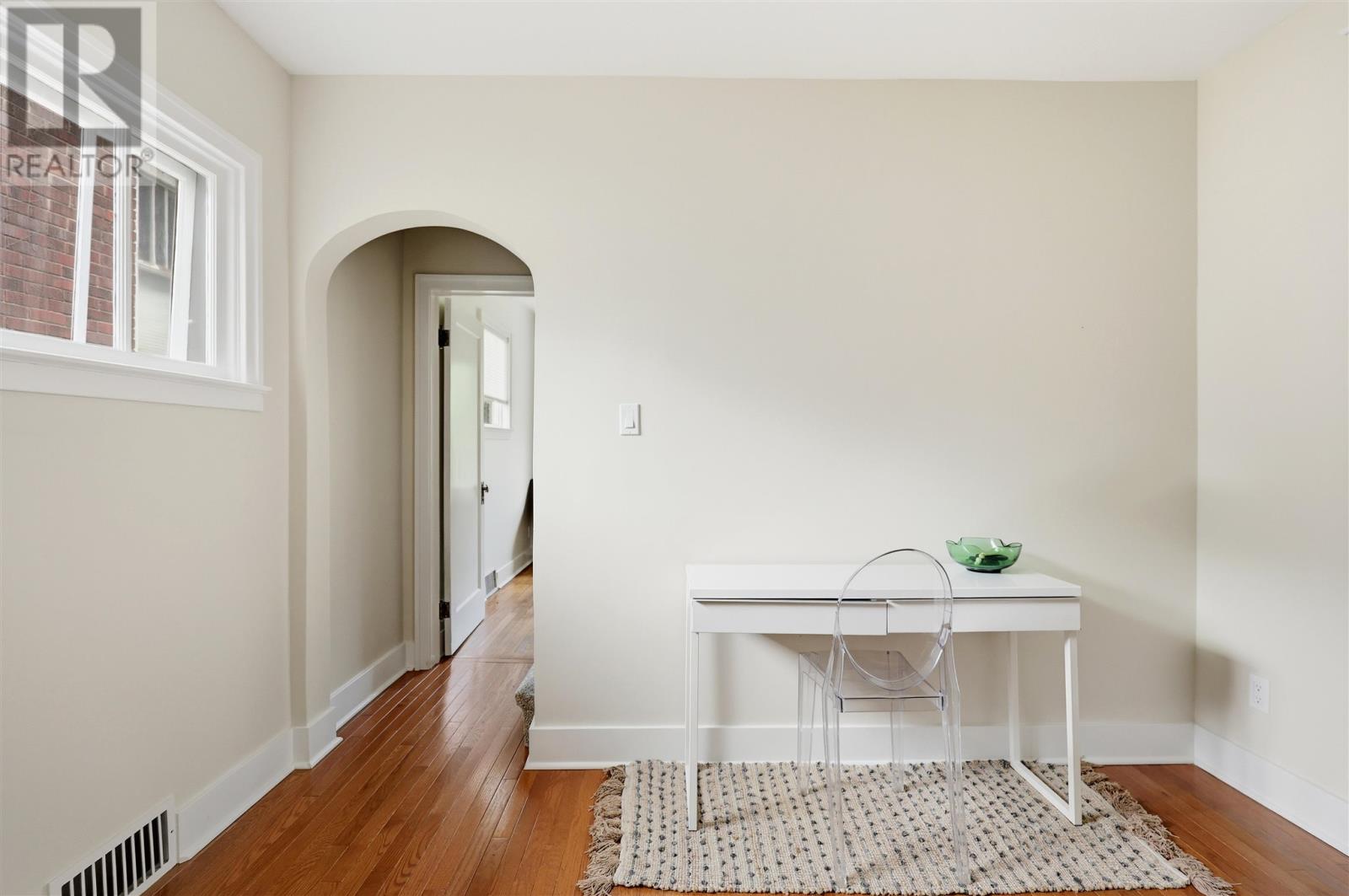 135 Leo AVE - 14