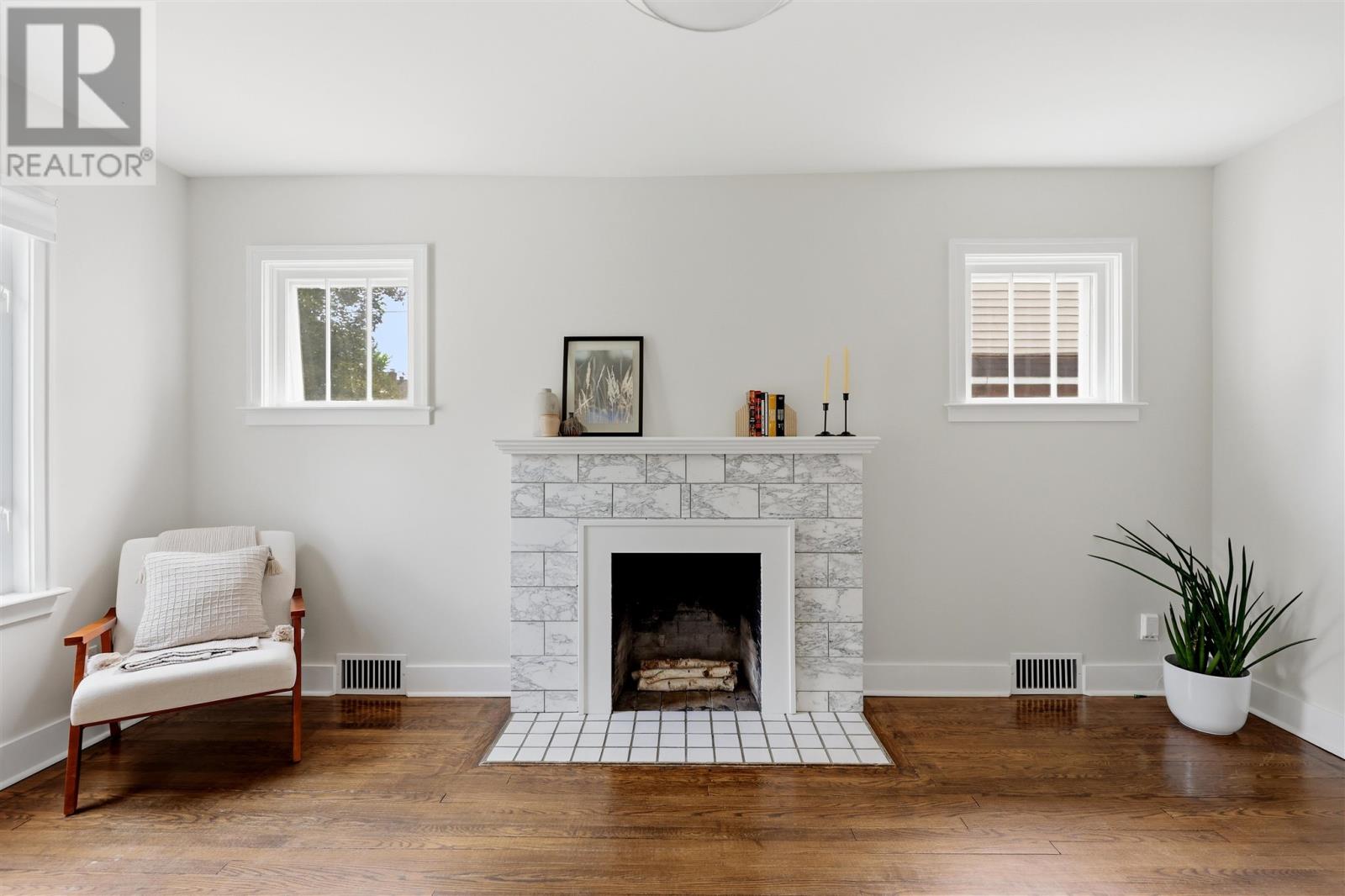 135 Leo AVE - 5