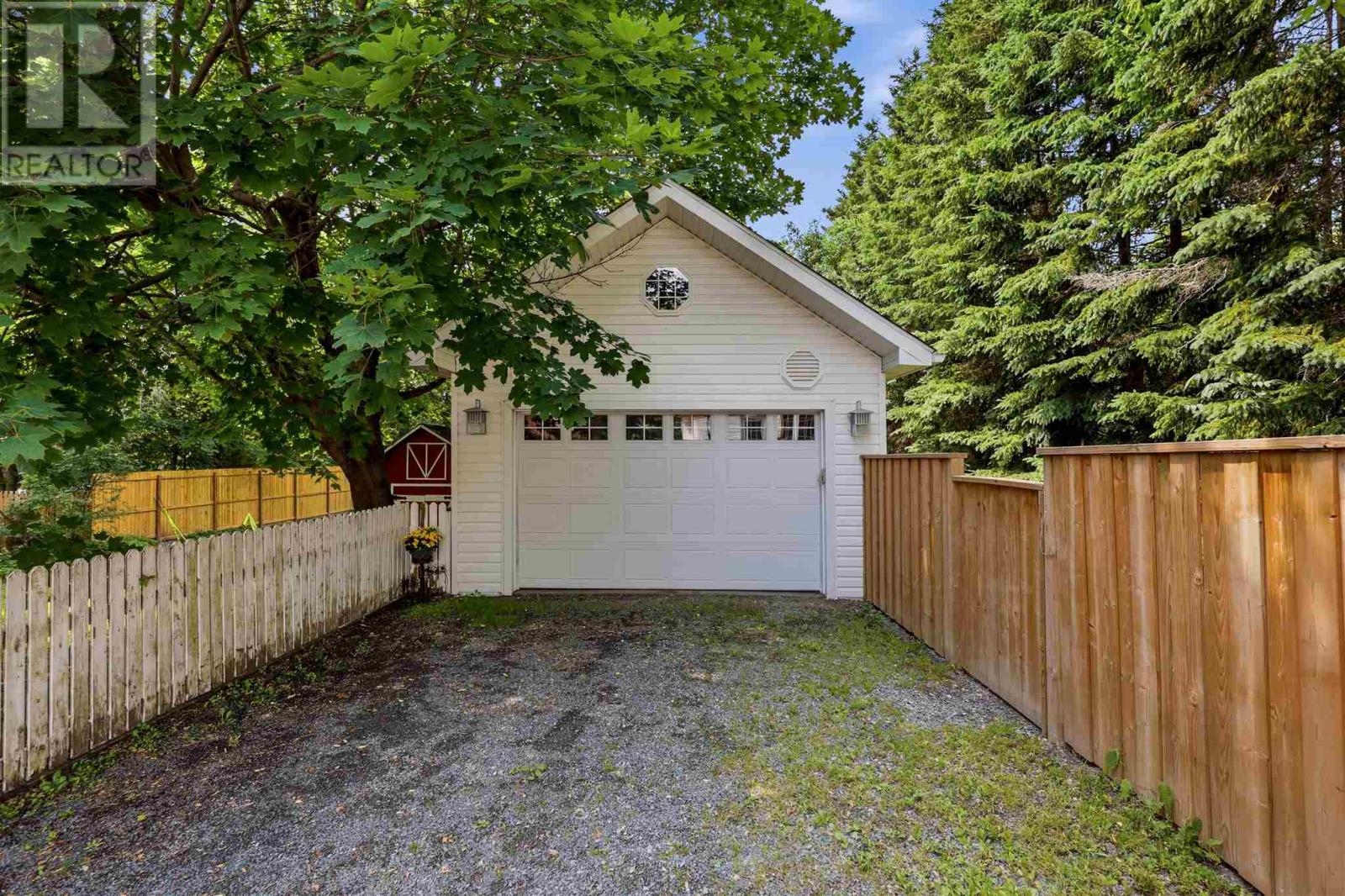135 Leo AVE - 47