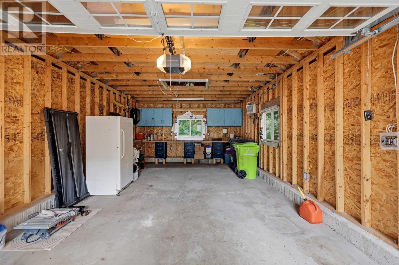 135 Leo AVE - 48