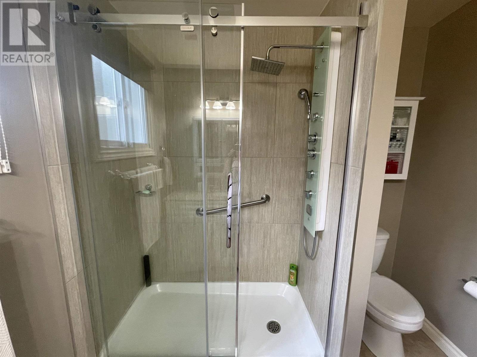 58 Stewart CRES - 14