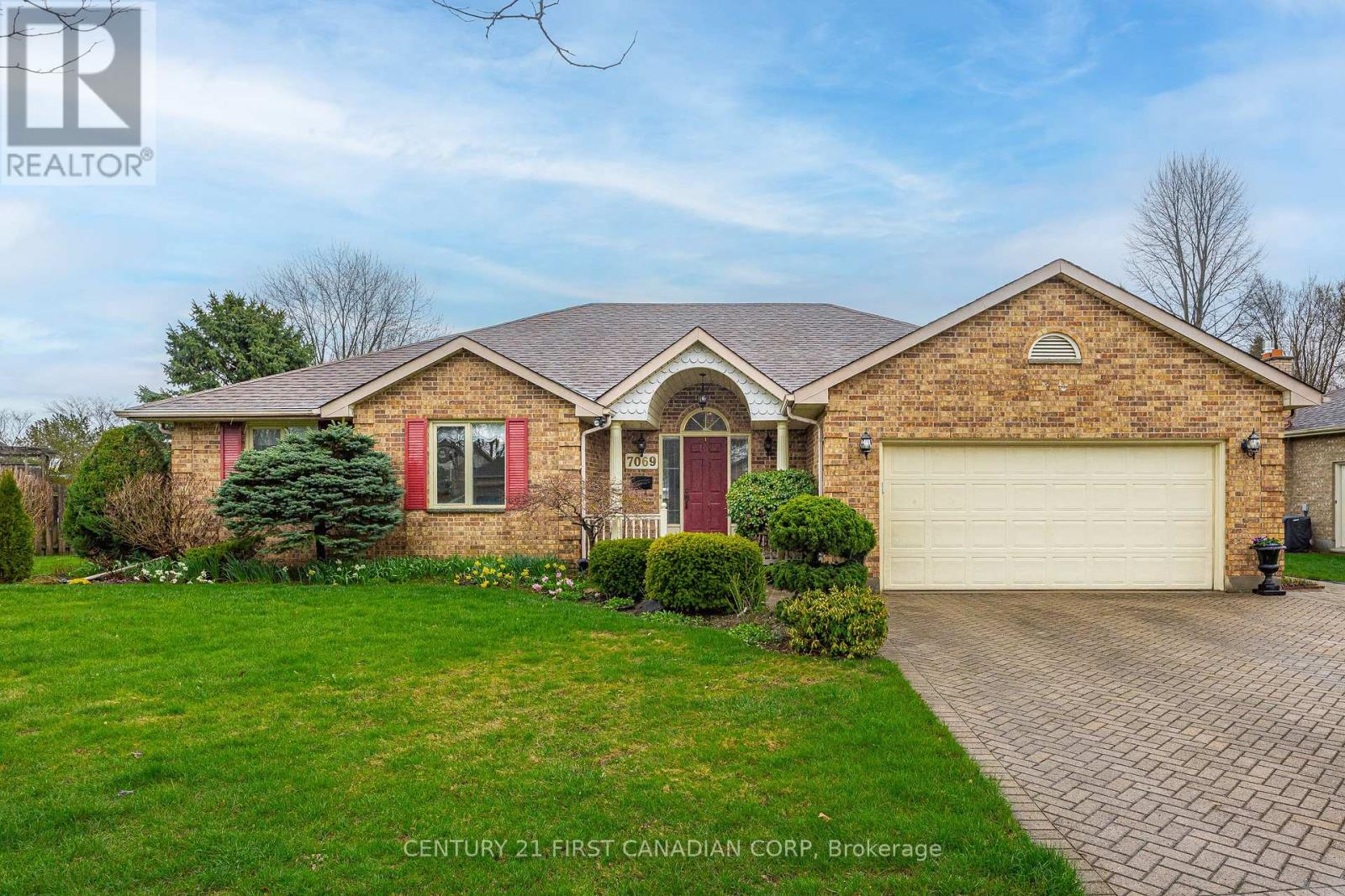 7069 DIANE CRESCENT - 1
