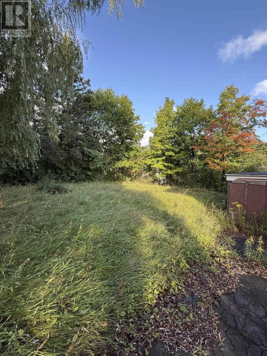 34 Knox AVE - Image 6