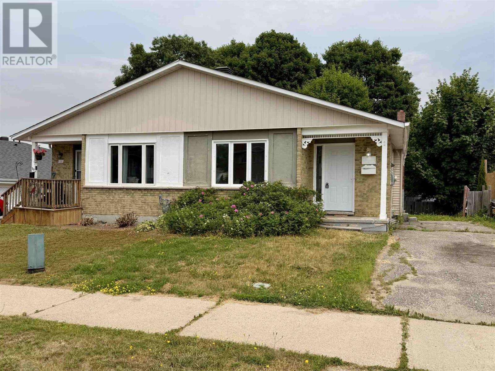 21 LaPrarie CRES - 23