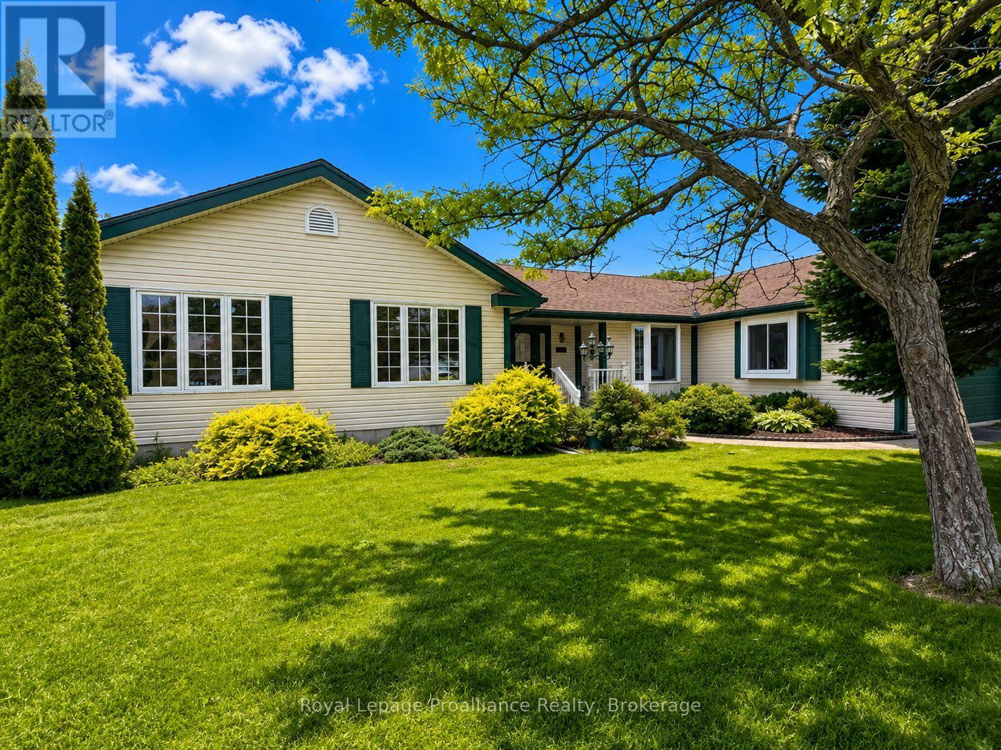 88 WESTWIND CRESCENT - 1