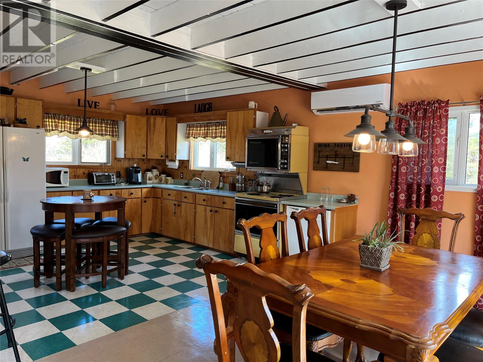 102 Hell Hill Road - 16