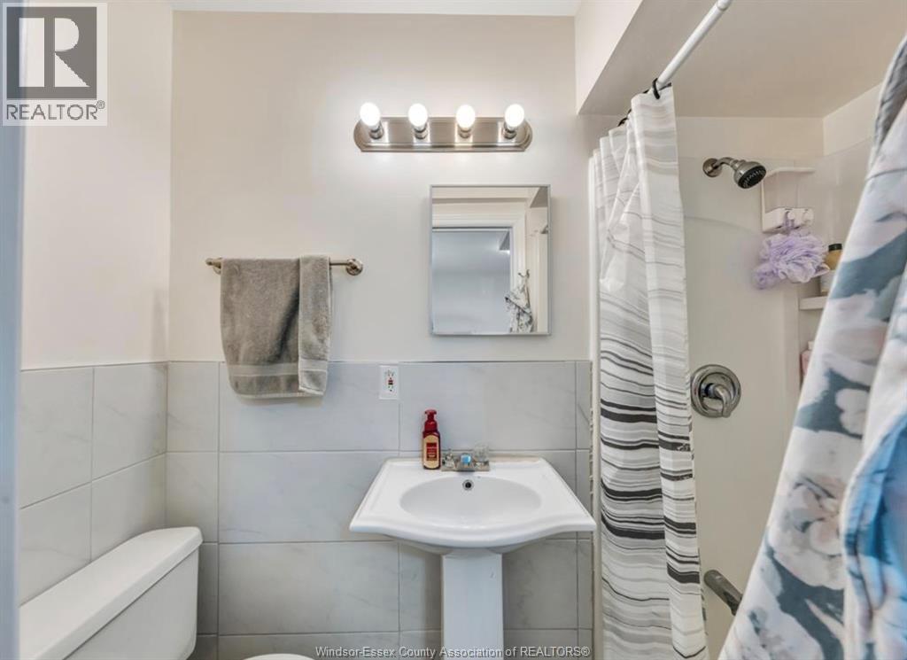 10670 LAMBETH ROAD - 19