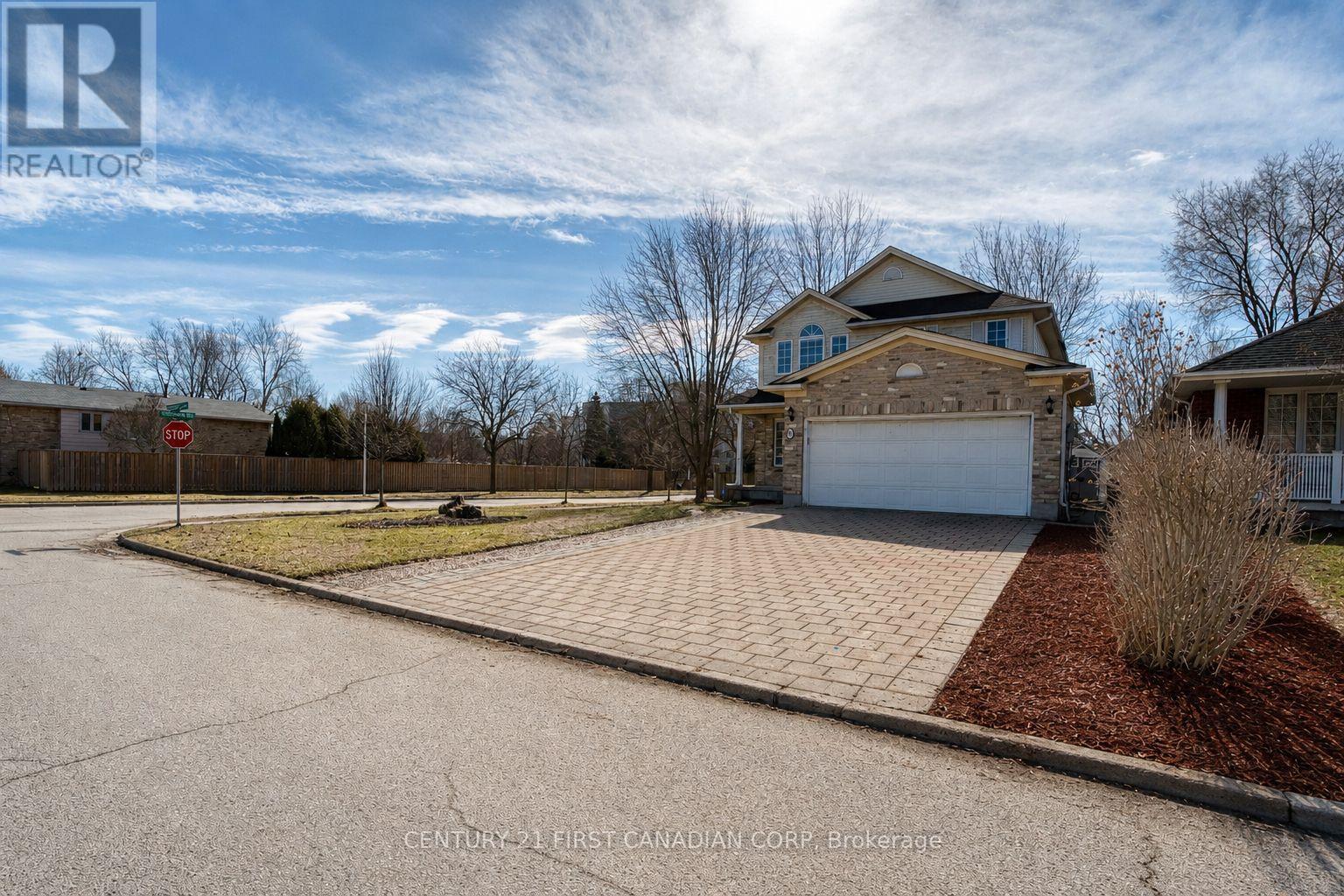 89 MCTAGGART COURT - 2