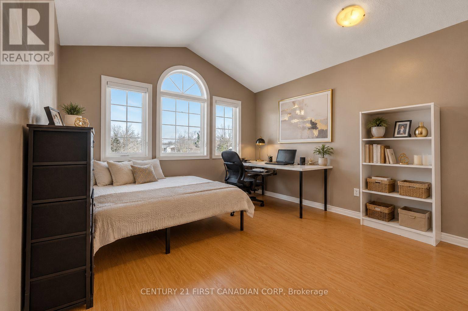 89 MCTAGGART COURT - 28