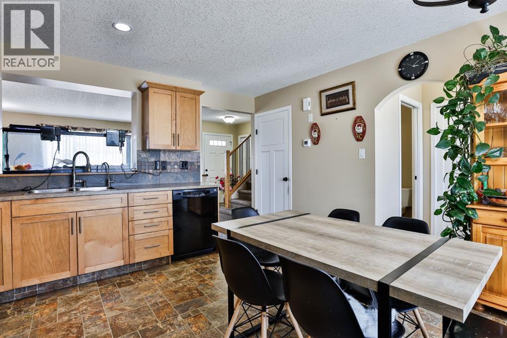 557 Mary Cameron Crescent N - 5
