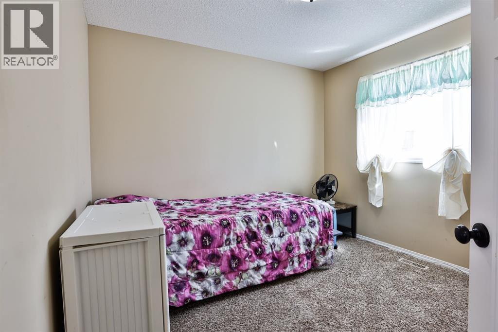 557 Mary Cameron Crescent N - 11